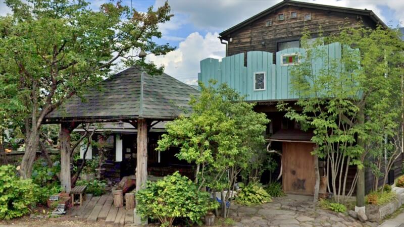 長野県にある座敷わらしが出るスポット「やきもの 郷の工房」